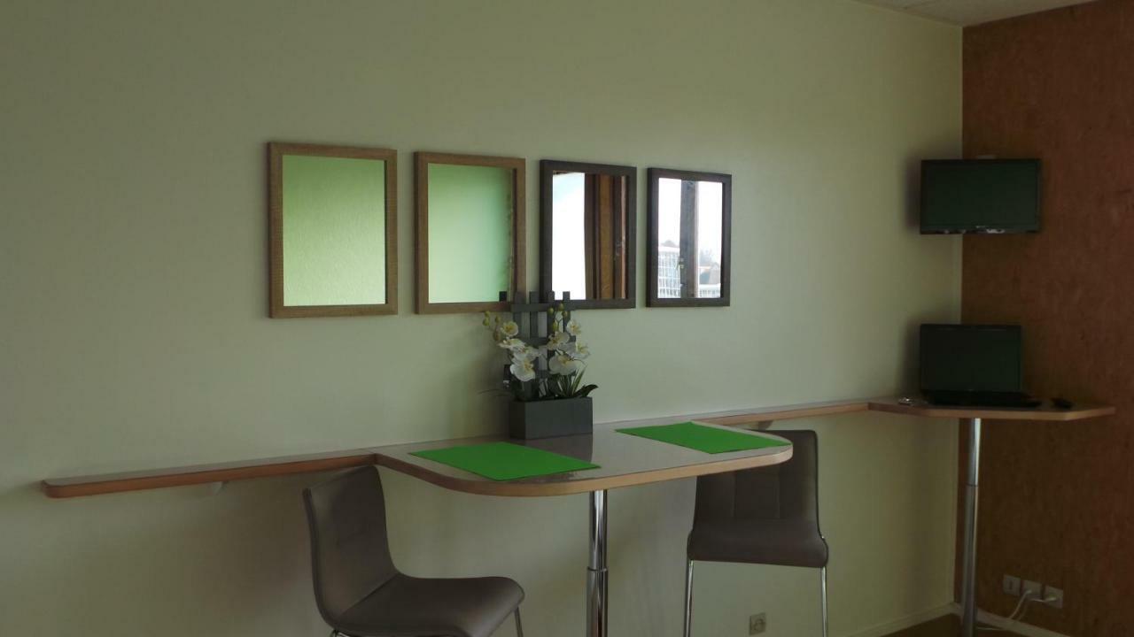 Studios Etape Du Lac Bourbon-Lancy Exterior foto